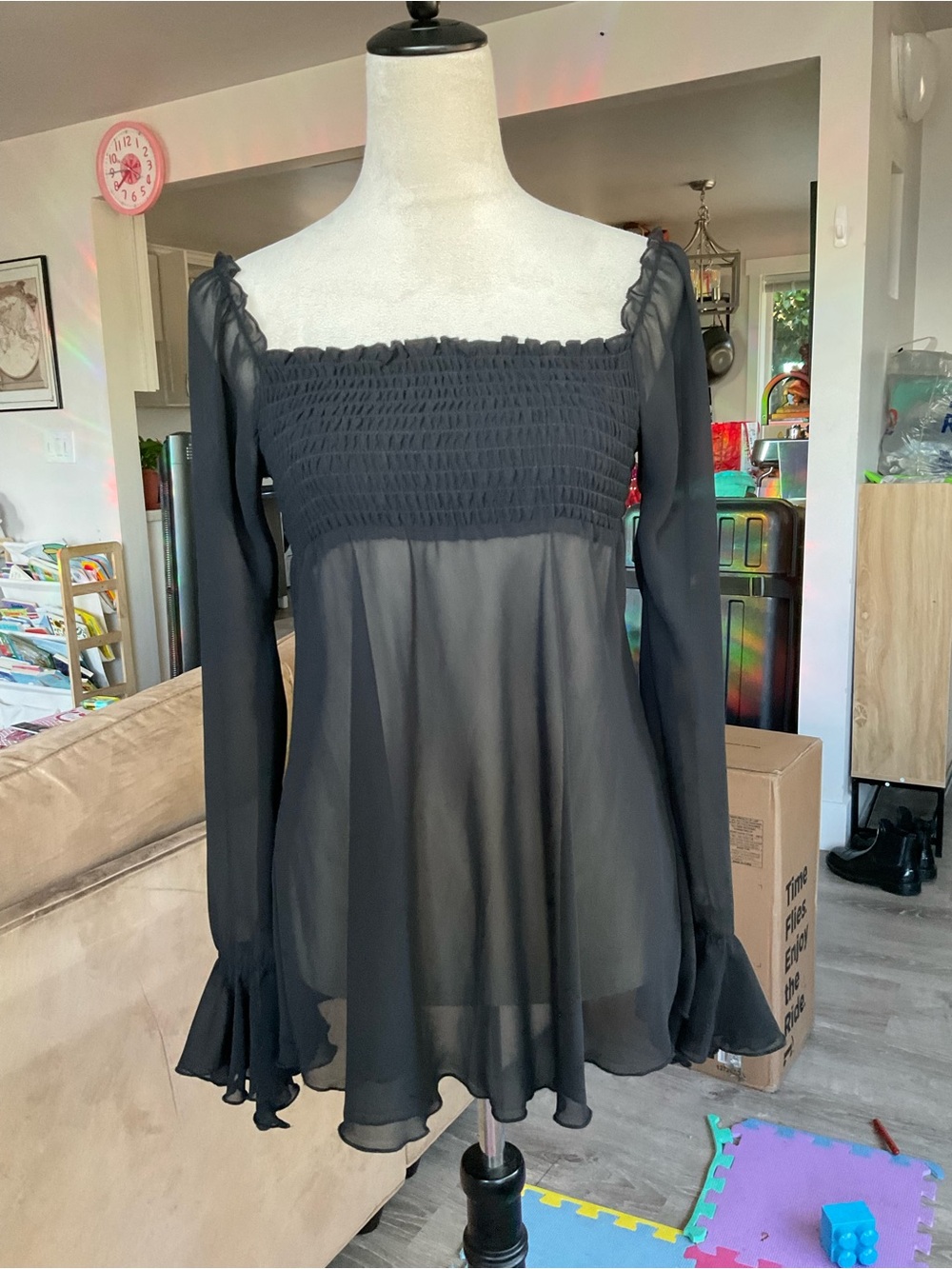 🧙🏽‍♀️Vintage GUESS JEANS Sheer Smocked Top Bell Sleeve Blouse Black XS/S